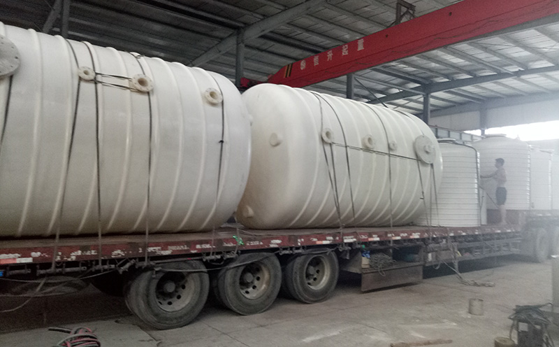 聚乙烯儲(chǔ)罐如何防止靜電: 聚乙烯儲(chǔ)罐如何防止靜電: